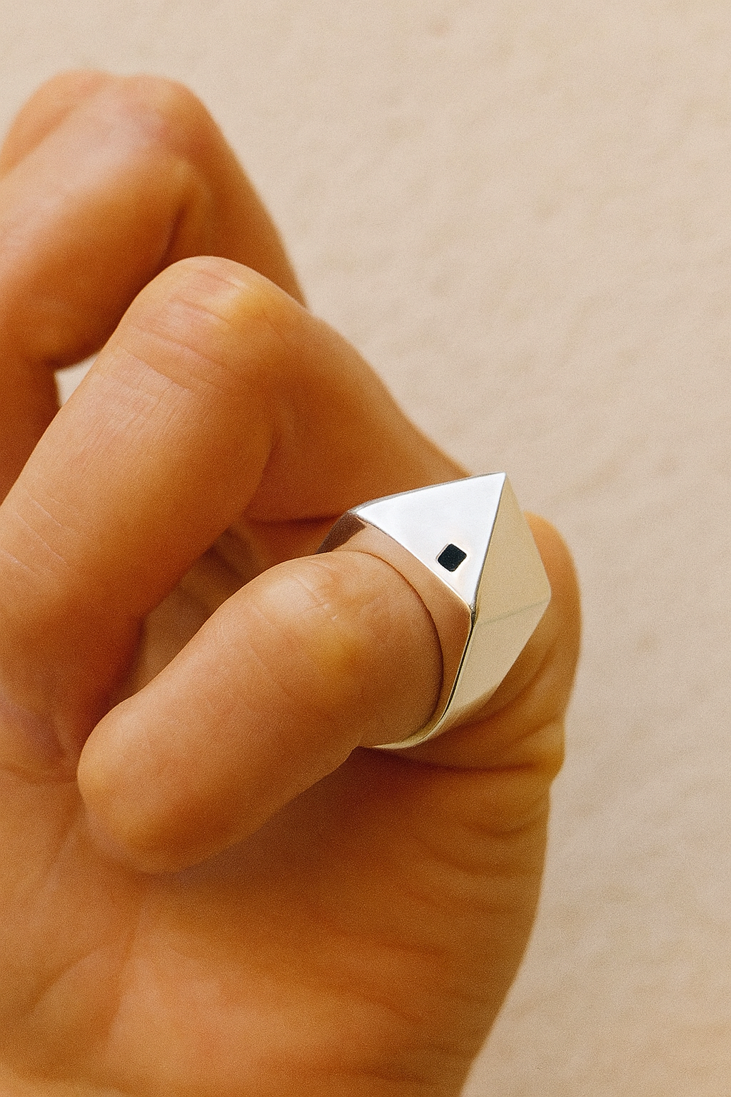 ANILLO PYRAMIS