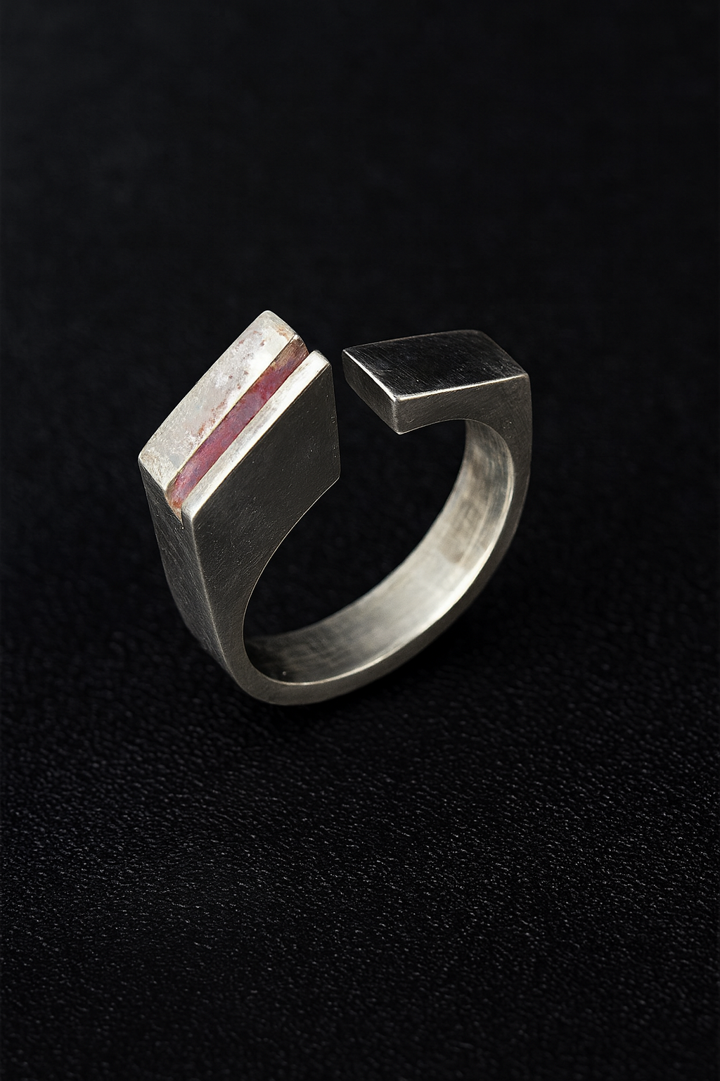 ANILLO NOTCH NEGRO